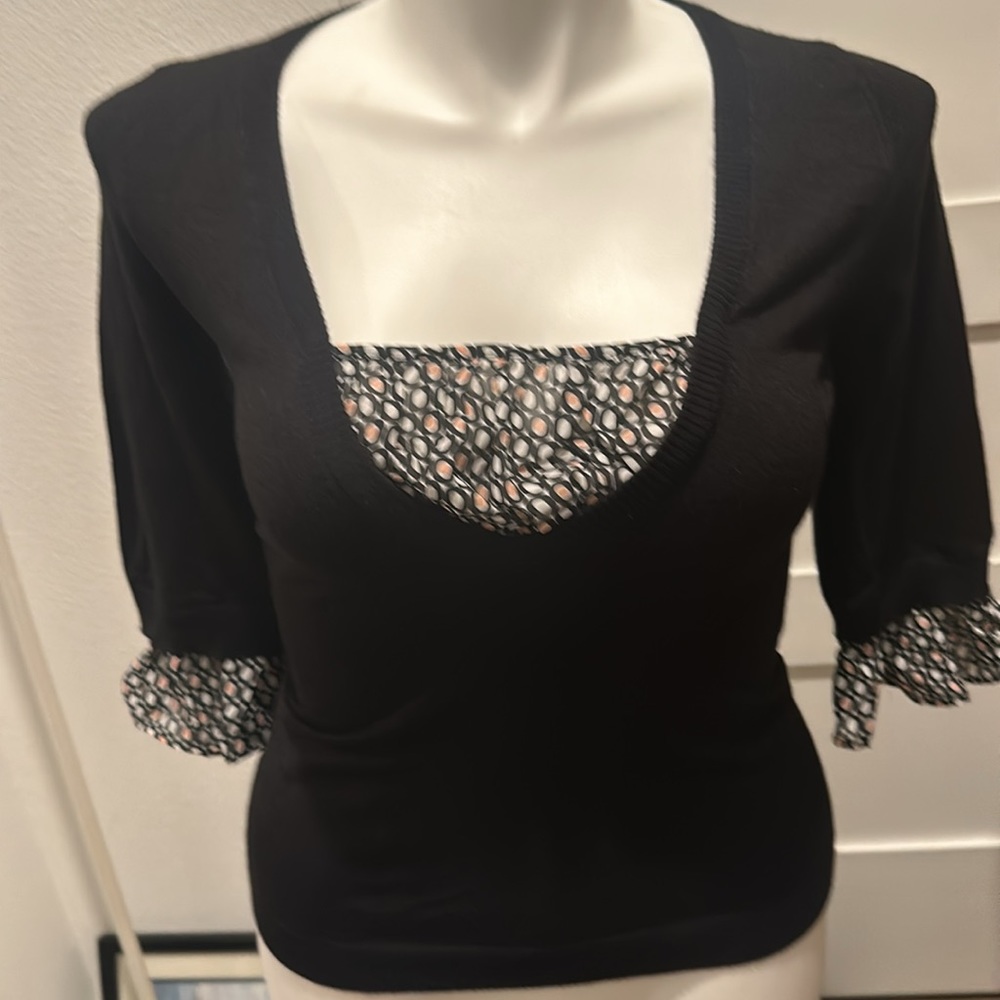 NWOT MAX STUDIO Short Sleeve V-Neck Sweater
